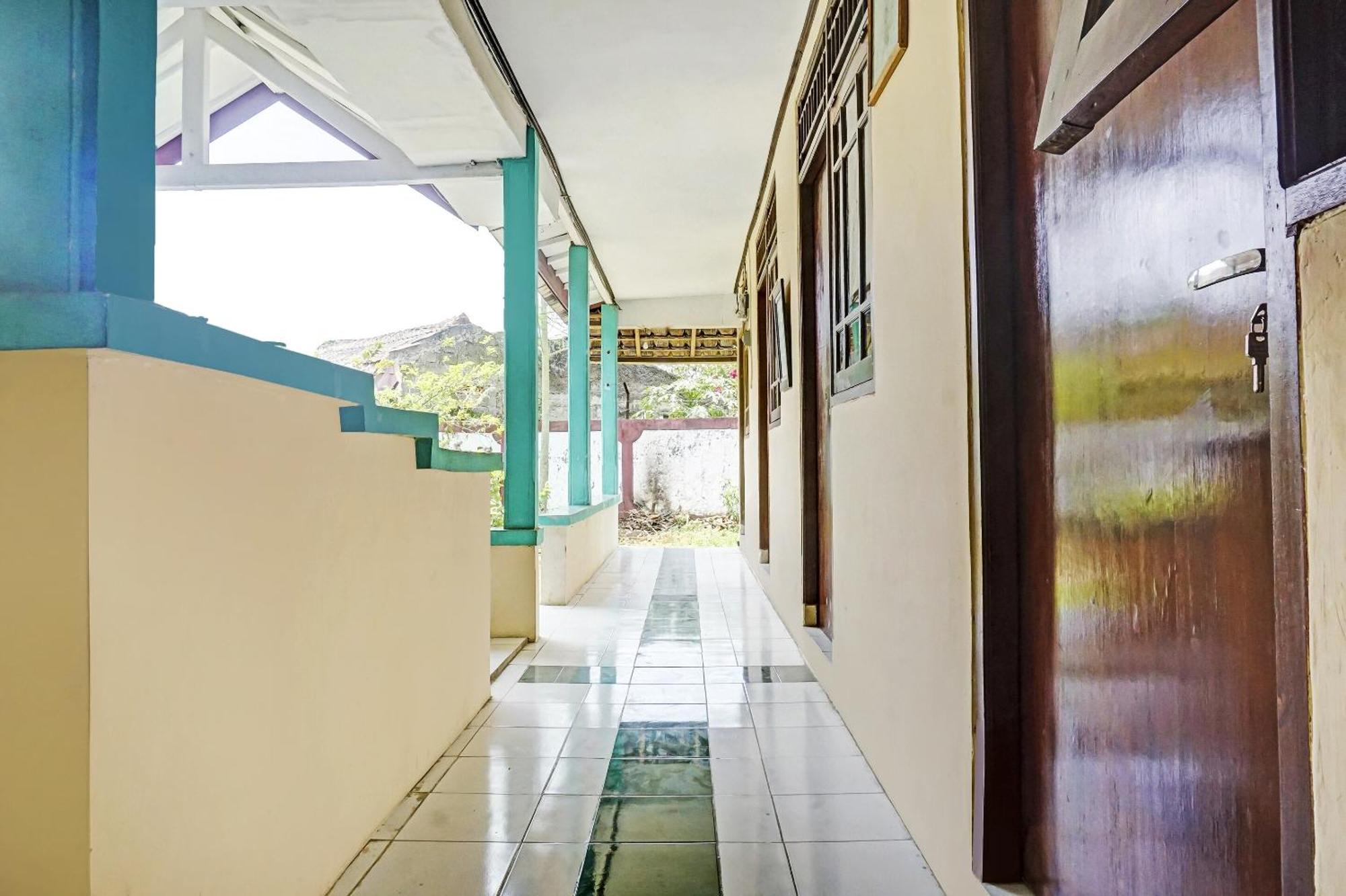Oyo 90928 Wisma Asri Putra Syariah โบกอร์ ภายนอก รูปภาพ