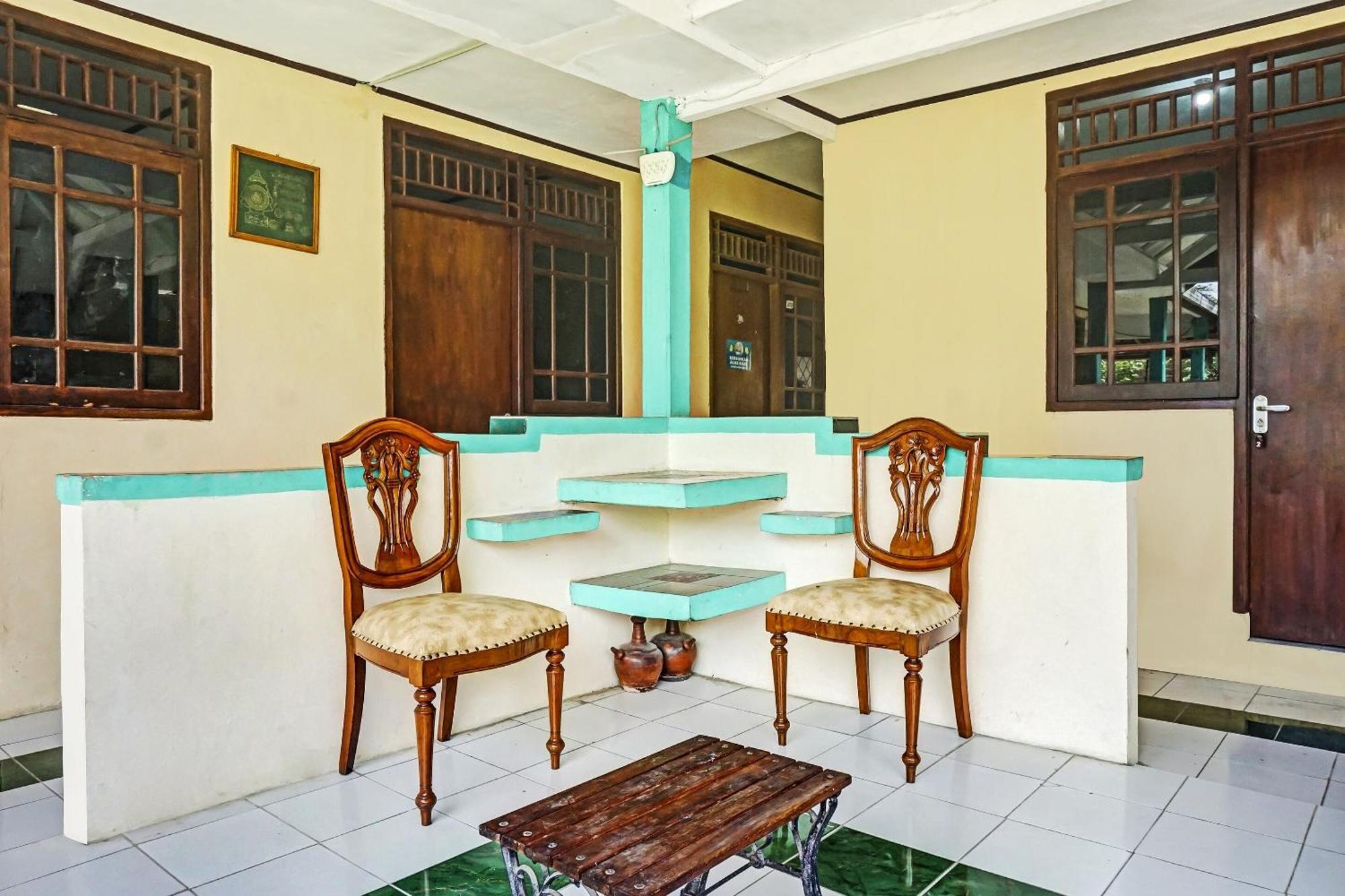 Oyo 90928 Wisma Asri Putra Syariah โบกอร์ ภายนอก รูปภาพ